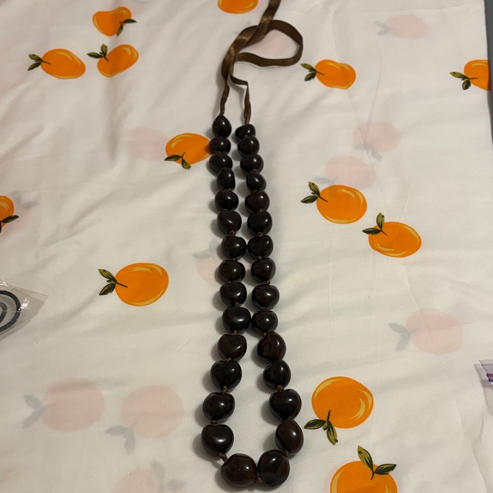 Elegant Brown Beaded Necklace Hawaiian seeds. 16β long never worn.